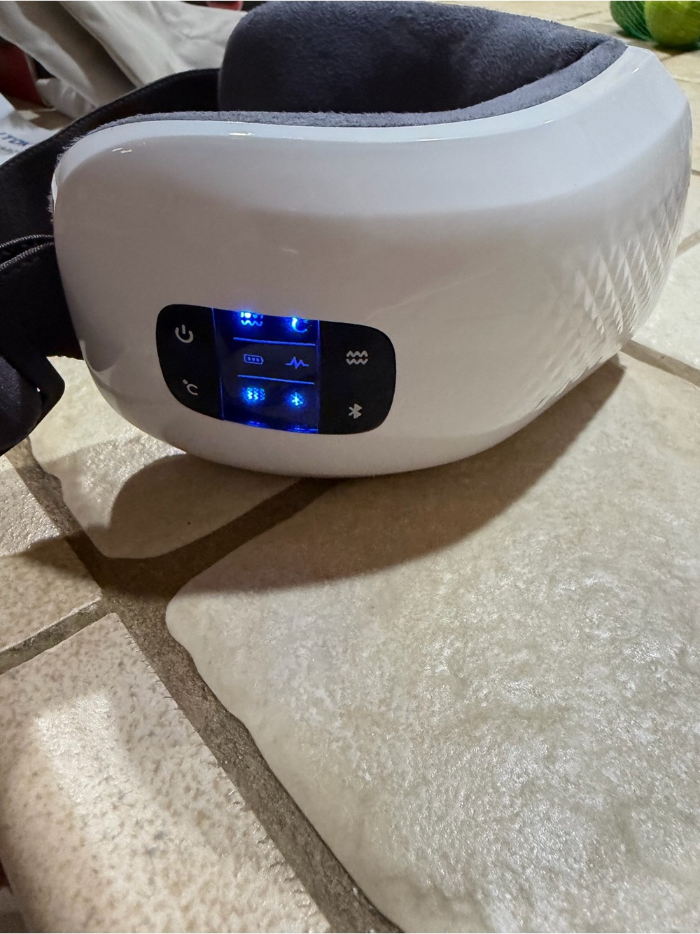 White Electronic Eye Massager with Heat, Vibration & Bluetooth